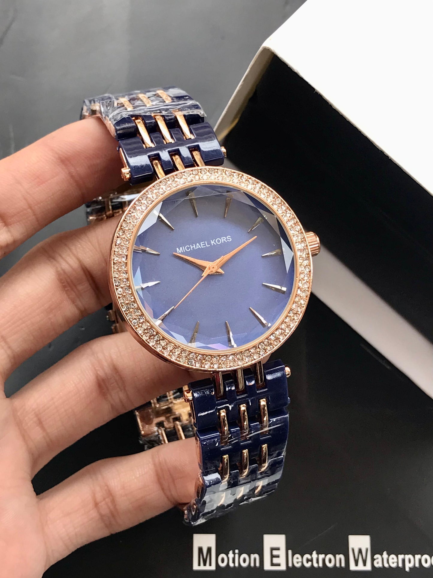 LADIES WATCH 🔥